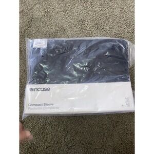 *NEW* Laptop Case Sleeve Black w/ Zip Closure-INCASE BRAND in original packaging